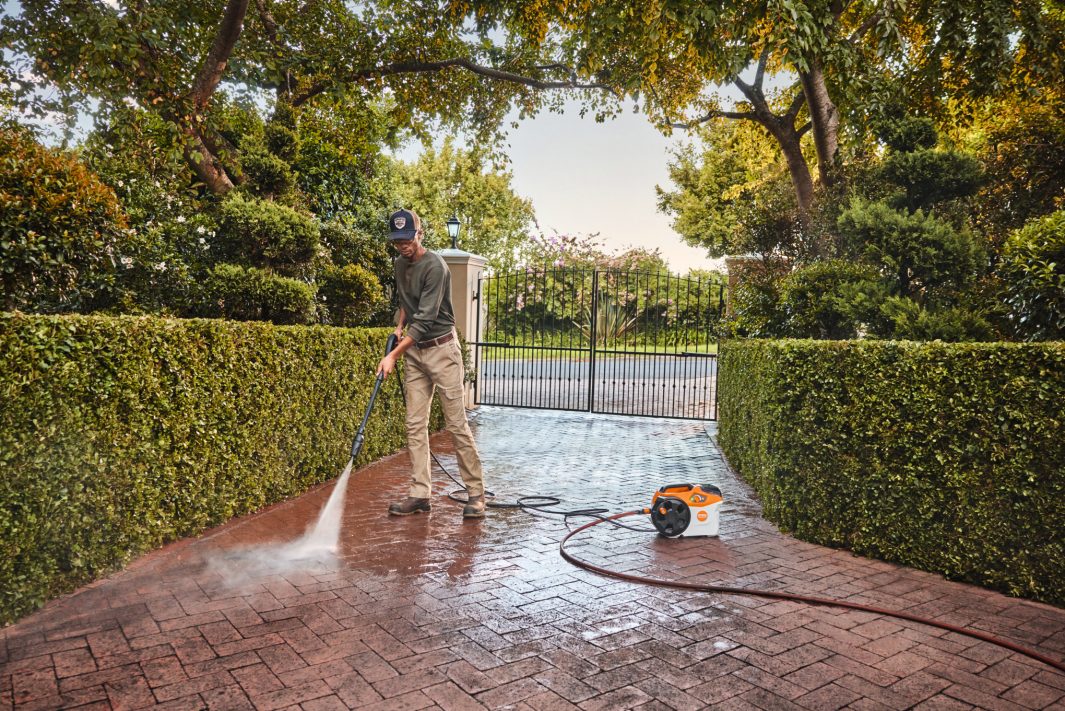 NETTOYEUR HAUTE PRESSION A BATTERIE STIHL REA 100 PLUS BONHOMME