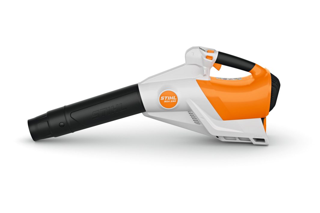 SOUFFLEUR A BATTERIE STIHL BGA250 SANS BATTERIE SANS CHARGEUR
