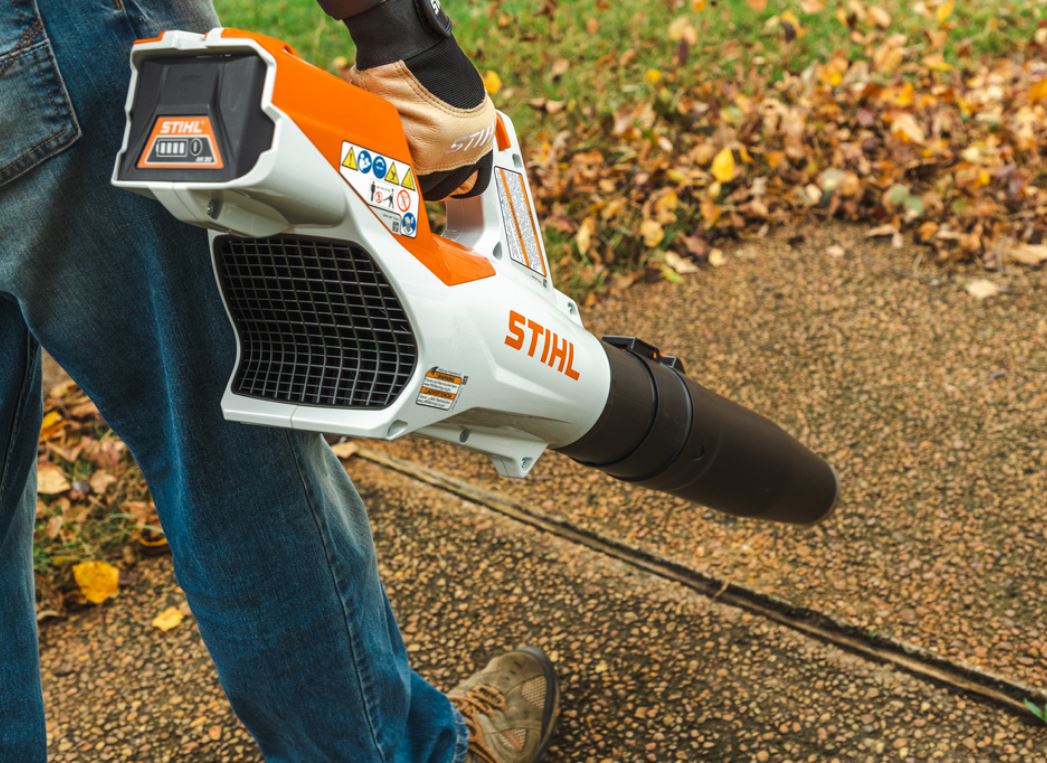 SOUFFLEUR A BATTERIE STIHL BGA60 BONHOMME