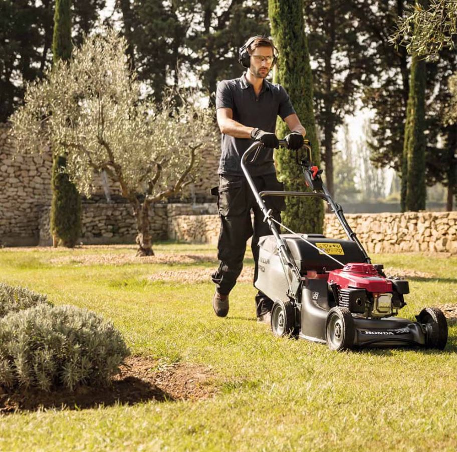 TONDEUSE THERMIQUE HONDA HRH 536 K4 HXEH BONHOMME