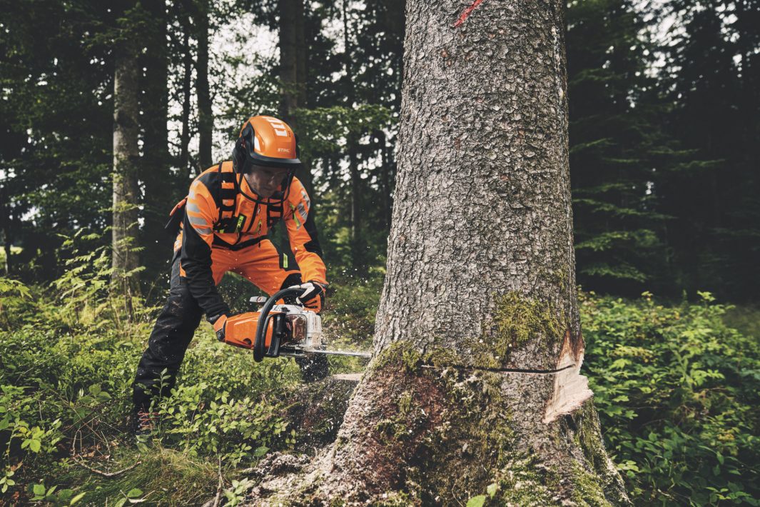 TRONCONNEUSE STIHL MS 400 C-M BONHOMME
